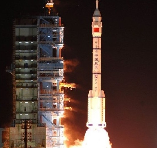 gobierno chino nave espacial Shenzho usando nuestra máquina dobladora
